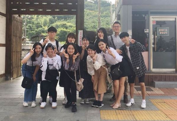 Sinh viên đại học Phúc lợi Shizuoka tham gia hoạt động ngoại khóa tại Hàn Quốc