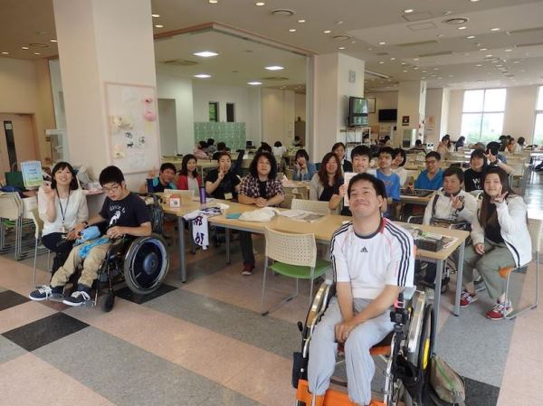 Sinh viên Shizuoka University of Welfare thực tập ngành phúc lợi