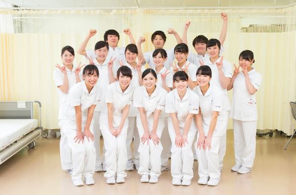 Sinh viên ngành Điều dưỡng tại Gunma University of Health and Welfare