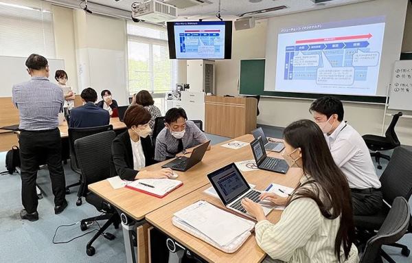 Một buổi thực hành của sinh viên tại Prefectural University of Hiroshima