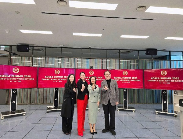 Đại diện MAP cùng Seokyeong tại Korea Summit